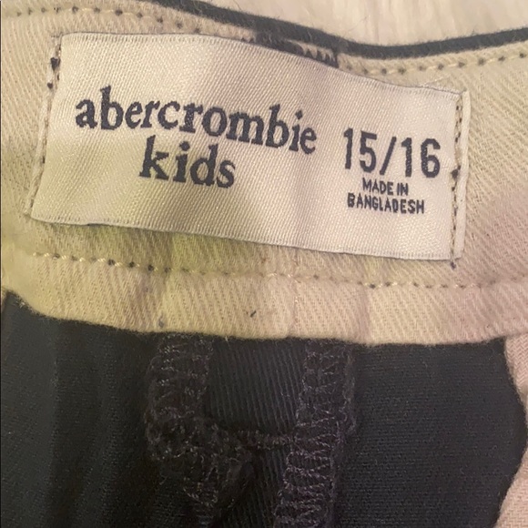 Boys At the Knee Twill Shorts - Picture 2 of 4